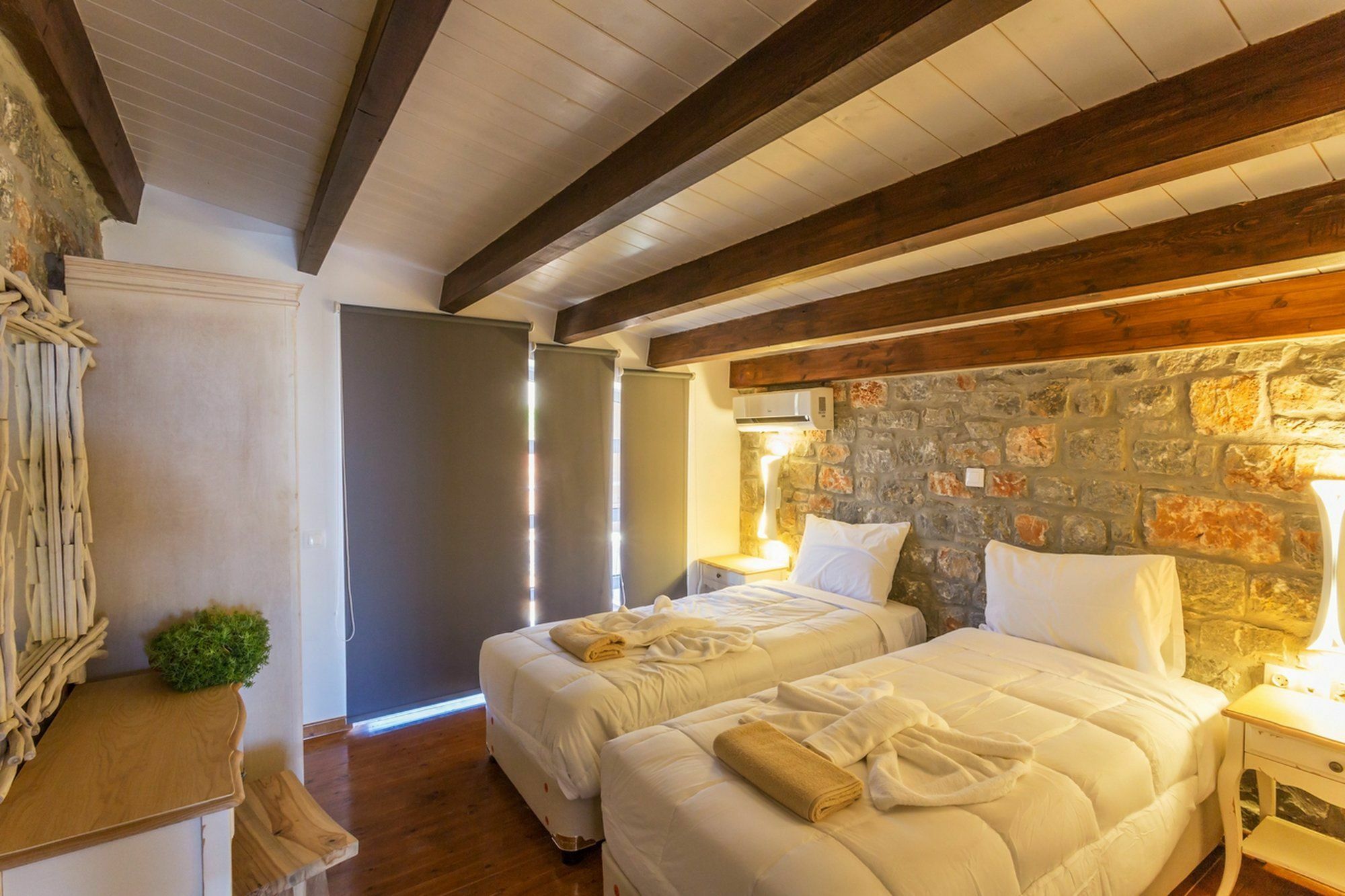Lindos Seastone Villas ลาร์ดอส ภายนอก รูปภาพ